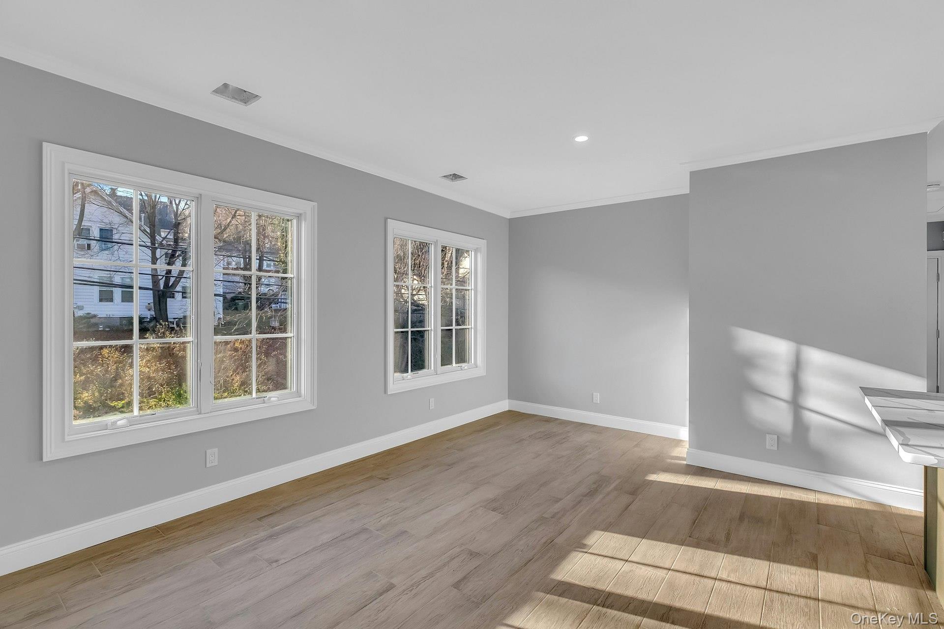 #9 photo, 156 W Broadway, Port Jefferson , NY 11777