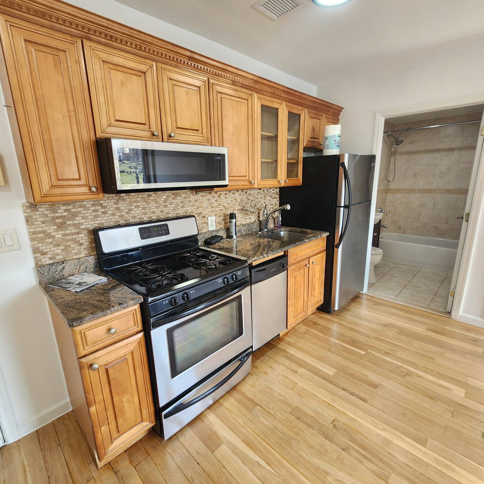 #3 photo, 66-83 70th Street, Middle Village , NY 11379