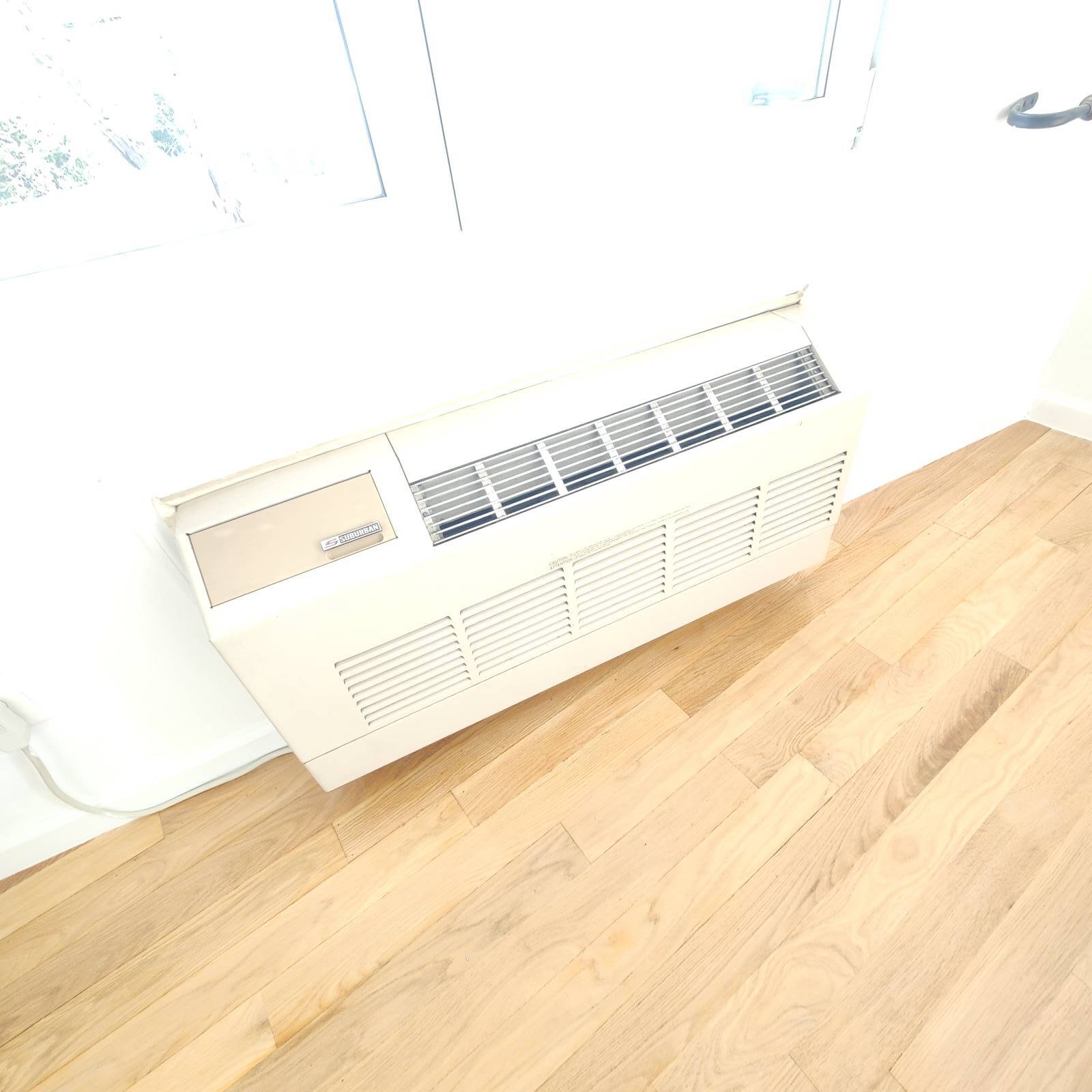 #5 photo, 66-83 70th Street, Middle Village , NY 11379