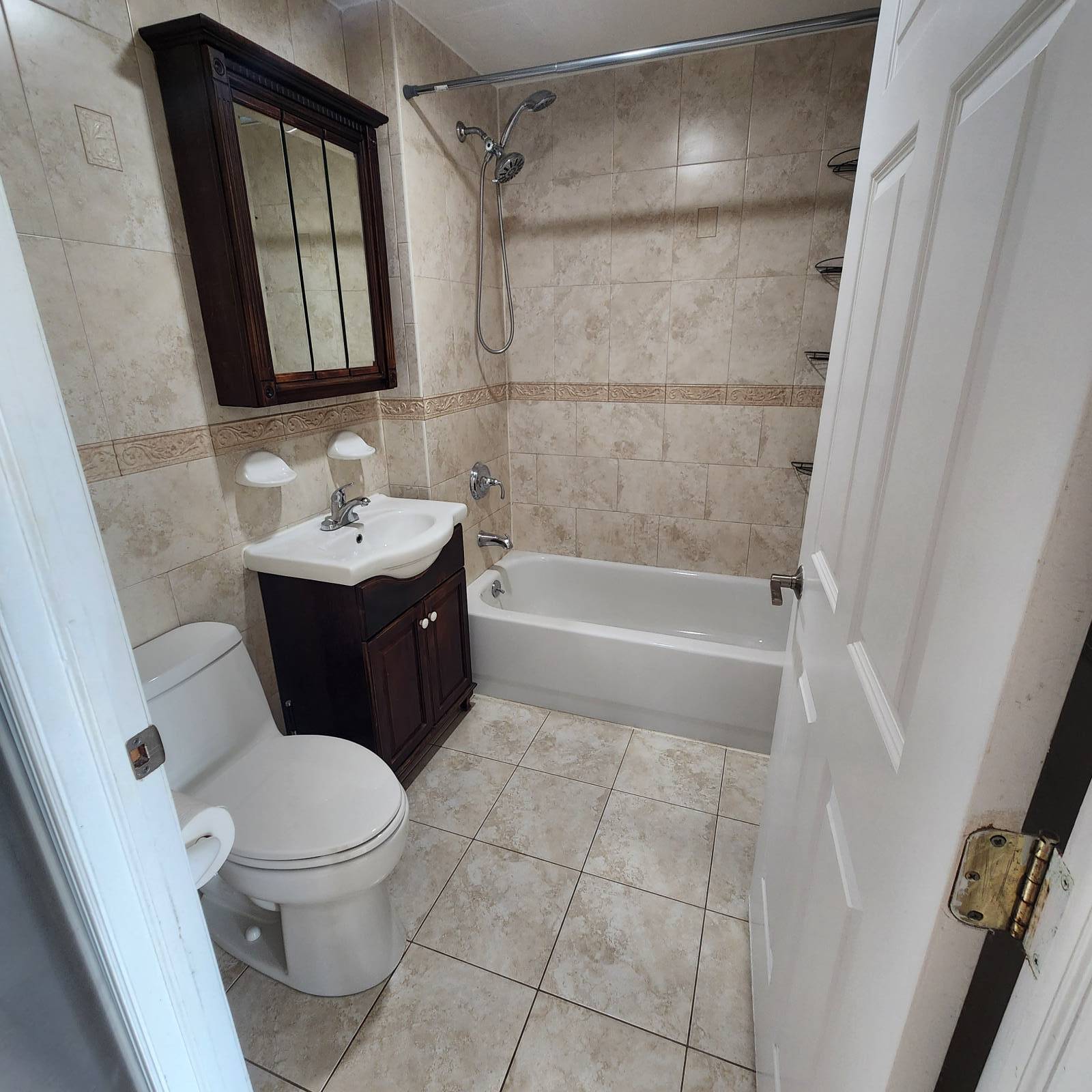 #6 photo, 66-83 70th Street, Middle Village , NY 11379