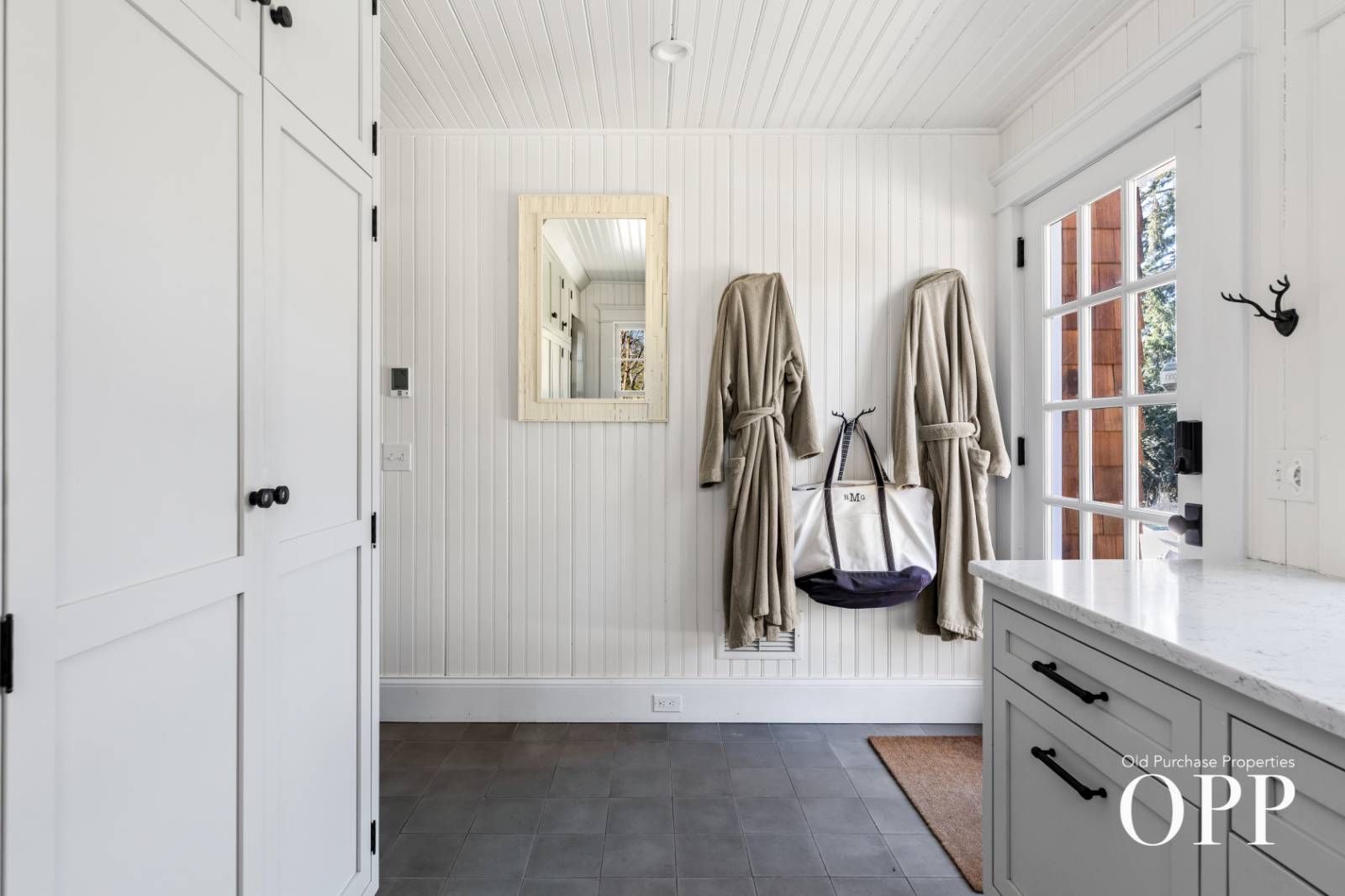 #20 photo, 24 SOUTH HOWELLS PT ROAD, সাফোক কাউন্টি BELLPORT VILLAGE , NY 11713