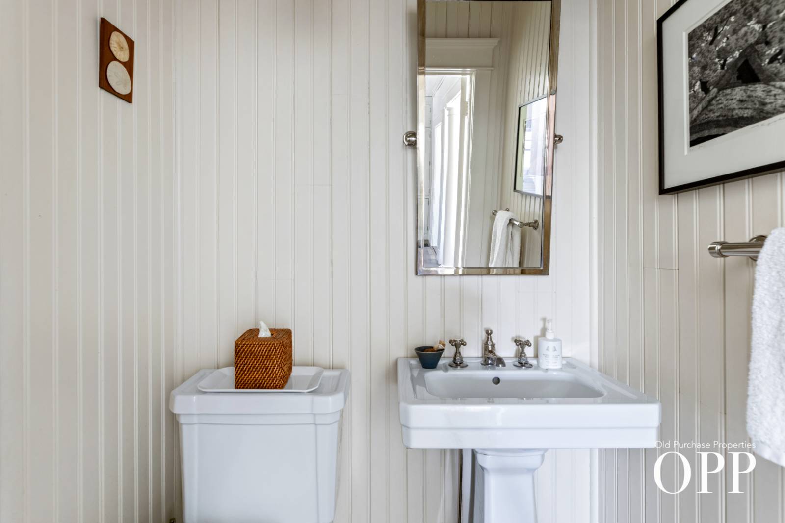 #21 photo, 24 SOUTH HOWELLS PT ROAD, সাফোক কাউন্টি BELLPORT VILLAGE , NY 11713