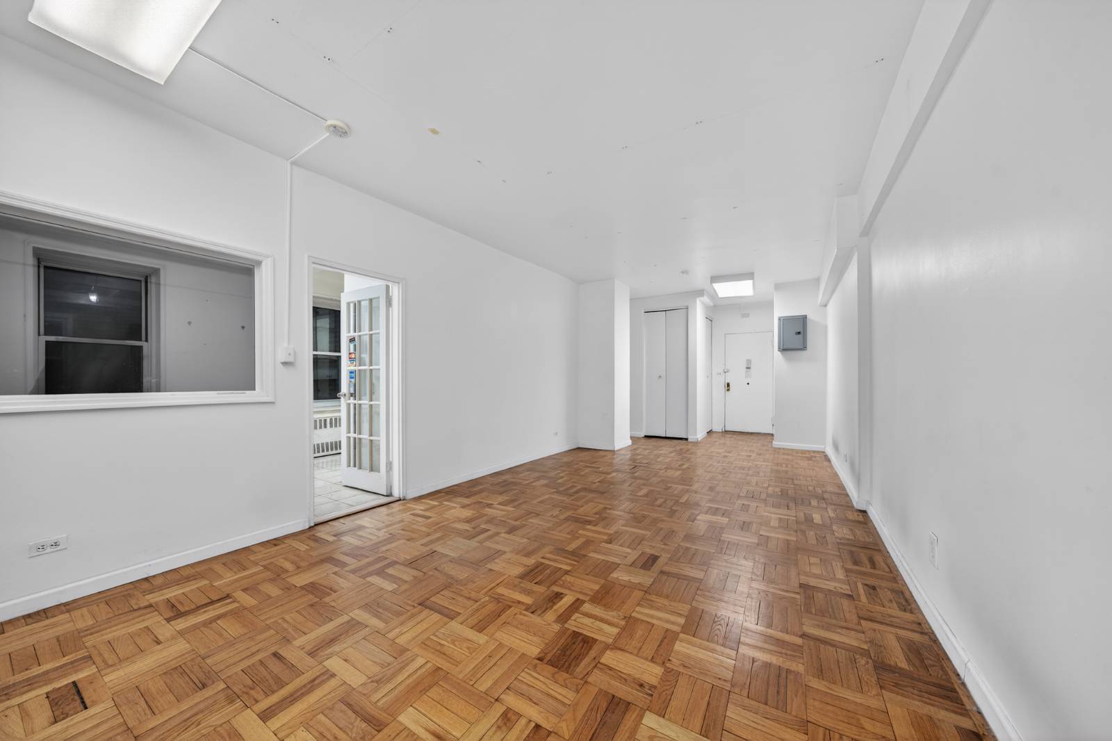 #2 photo, 142-05 Roosevelt Ave, Suite 134, Flushing , NY 11354