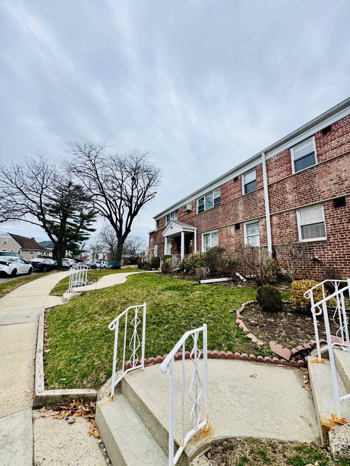 #2 photo, 196-07  DUNTON AVE, #1C, Hollis , NY 11423