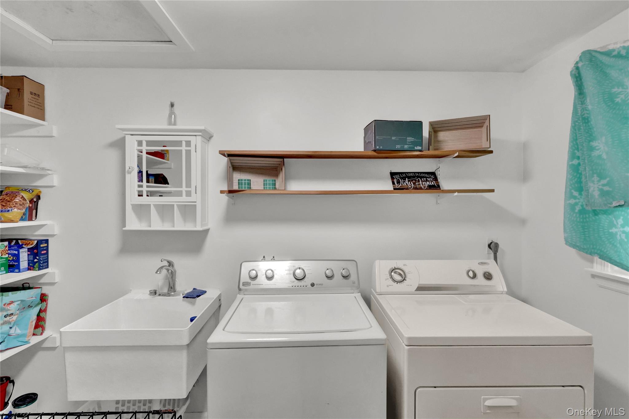 #12 photo, 187 Hot Water Street, Manorville , NY 11949