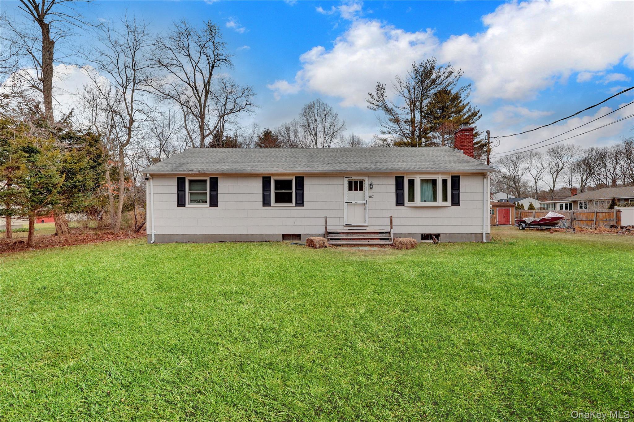 #3 photo, 187 Hot Water Street, Manorville , NY 11949