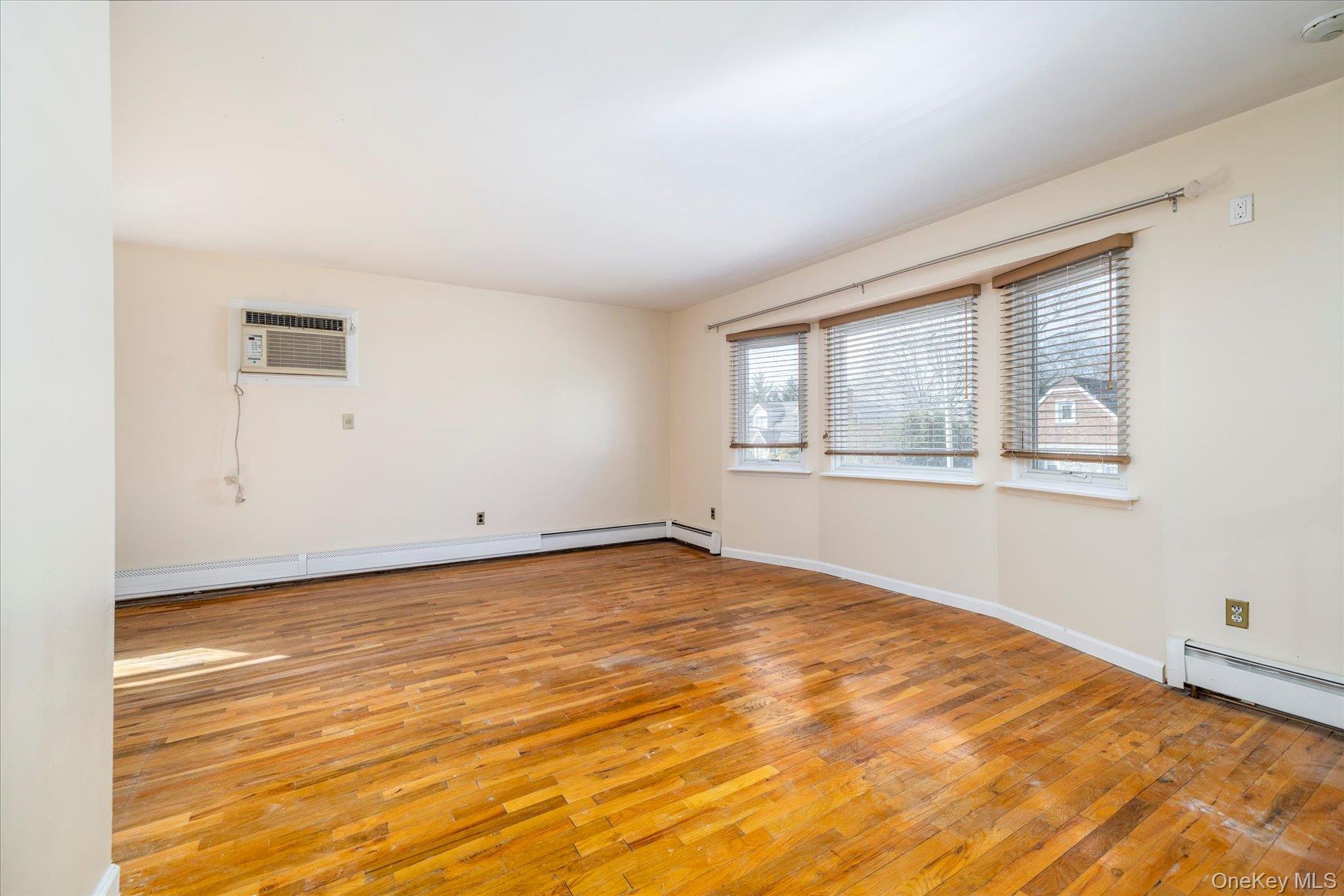 #11 photo, 112 Chestnut Street, Lynbrook , NY 11563