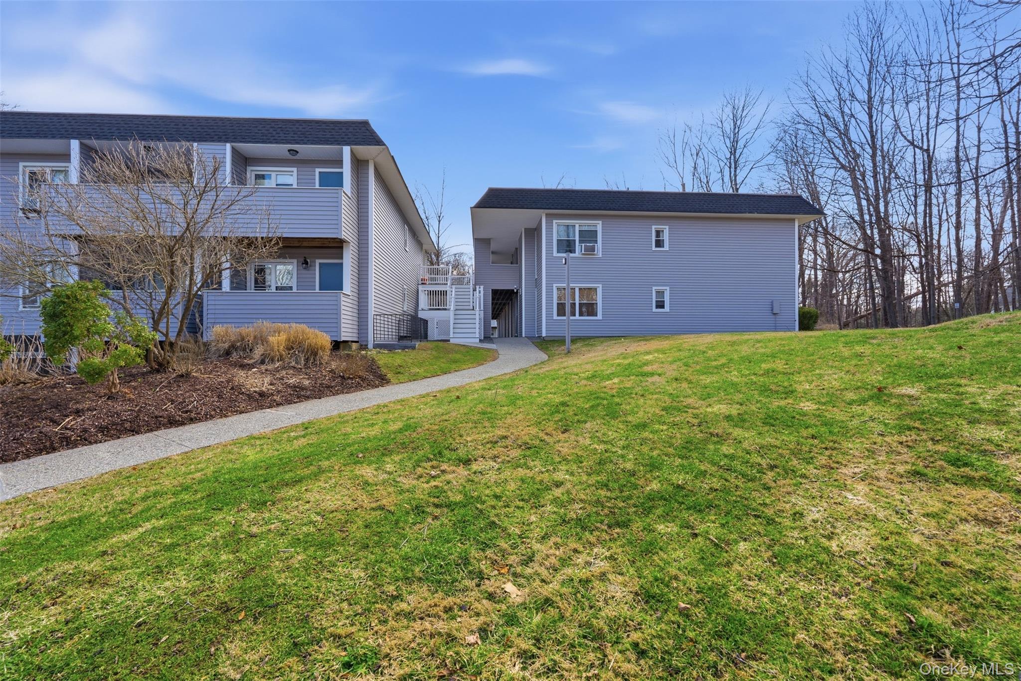 #1 photo, 10 Wild Oaks Road, Goldens Bridge , NY 10526