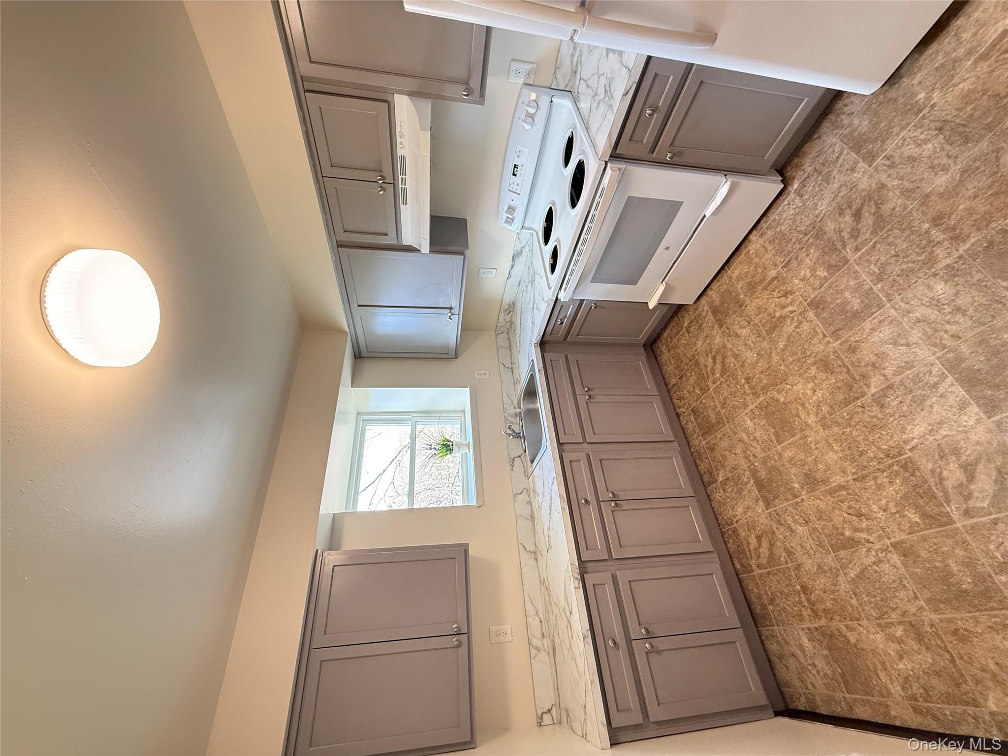 #2 photo, 33 OAK, Walden , NY 12586