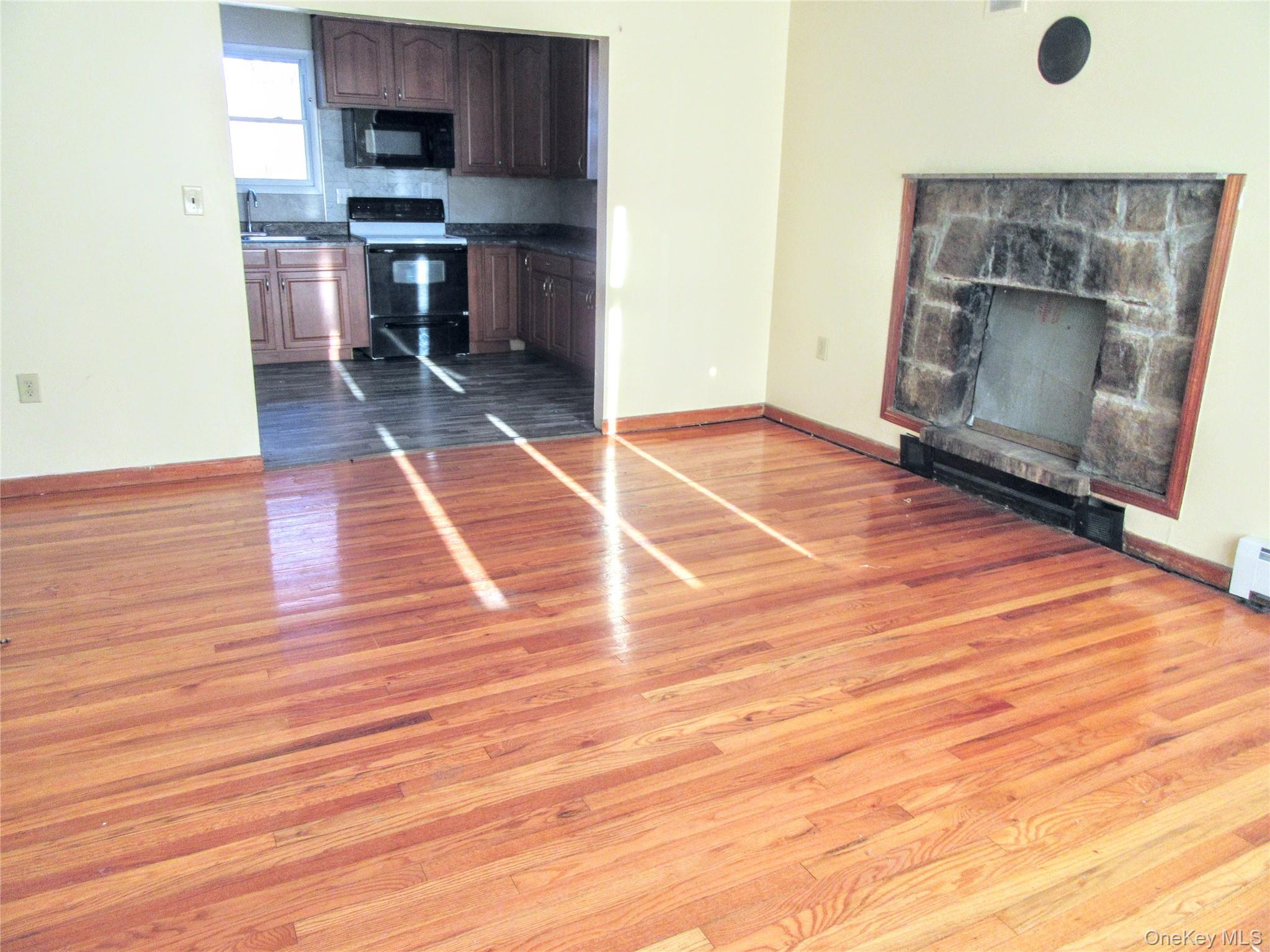 #2 photo, 18 Station Road, Salisbury Mills , NY 12577