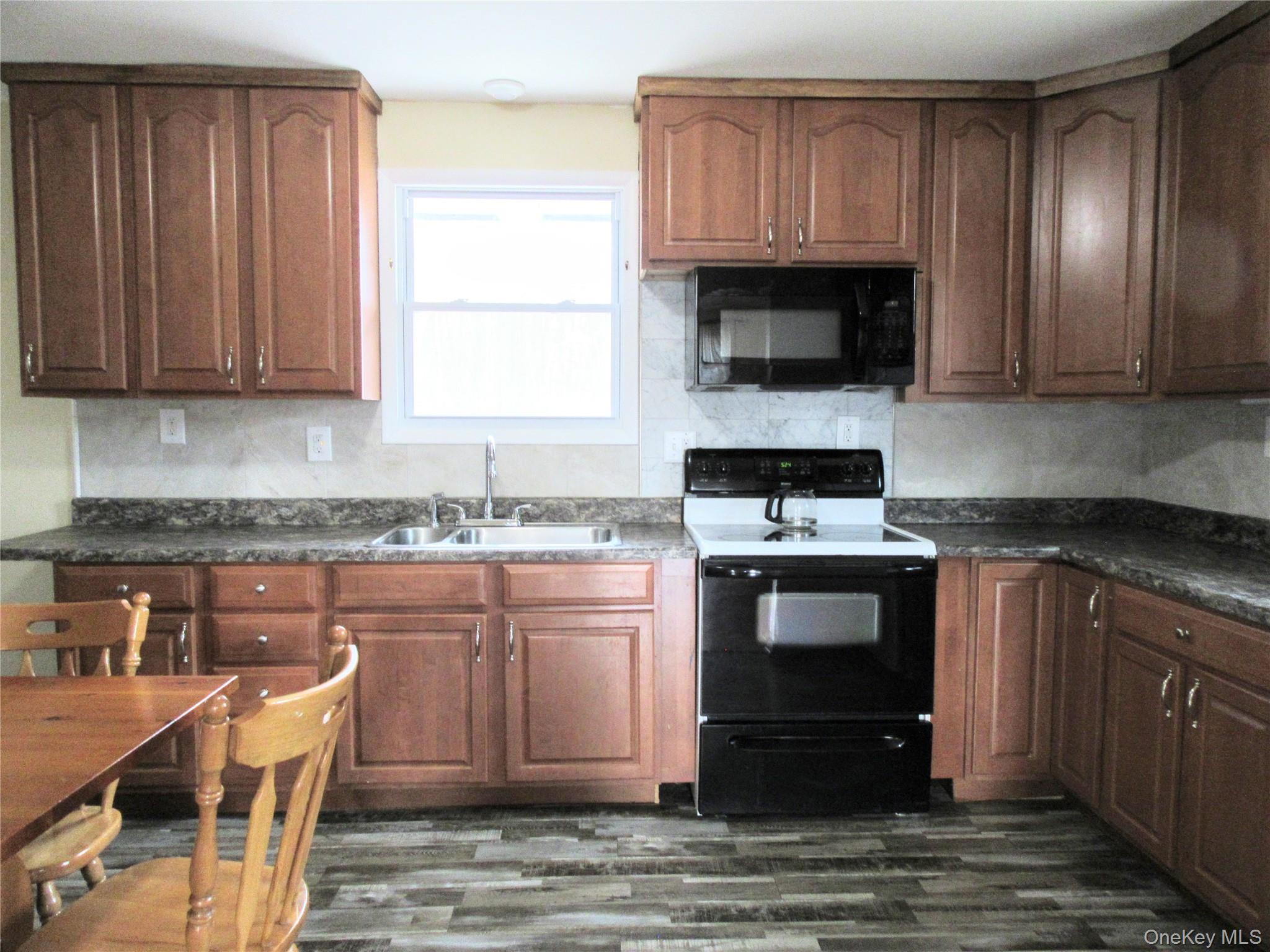 #6 photo, 18 Station Road, Salisbury Mills , NY 12577