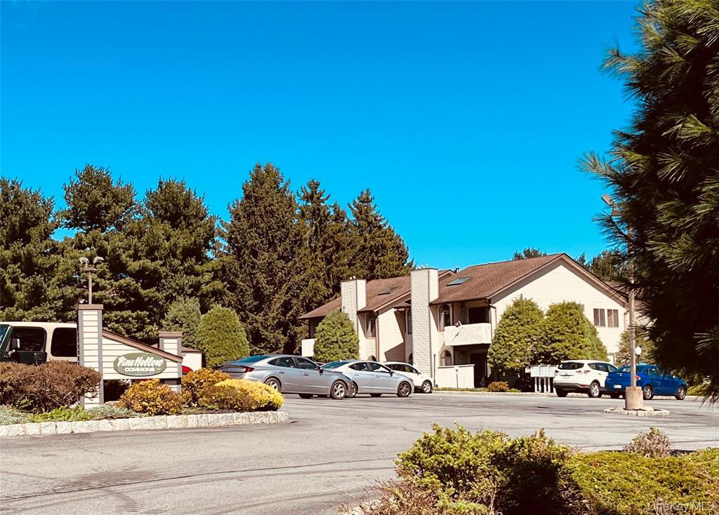 #1 photo, 204 Pine Hollow, Chester , NY 10918