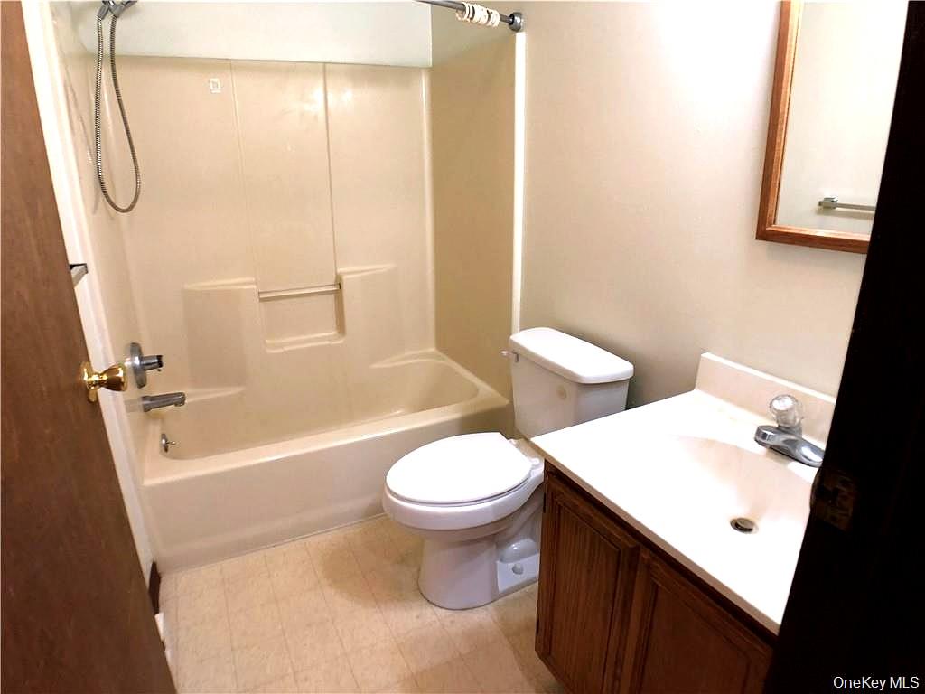 #18 photo, 69 Old Unionville Road, Wallkill , NY 12589