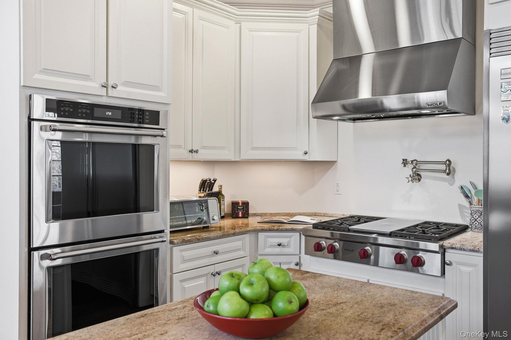 #12 photo, 5 Morning View Court, Chappaqua , NY 10514