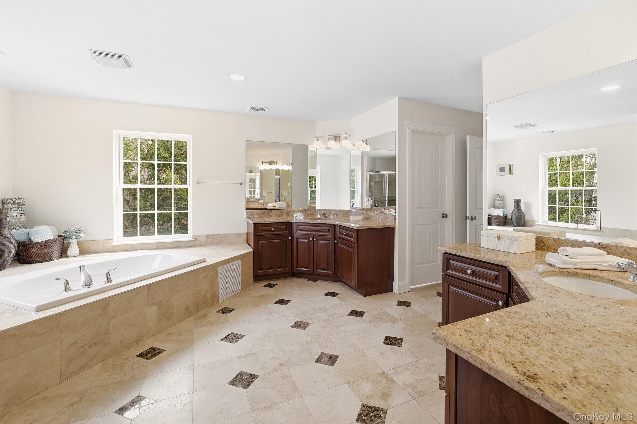 #20 photo, 5 Morning View Court, Chappaqua , NY 10514