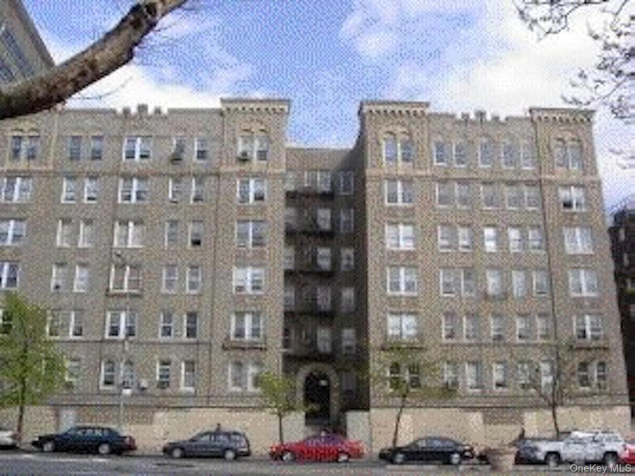 #11 photo, 1100 Grand Concourse, Bronx , NY 10456
