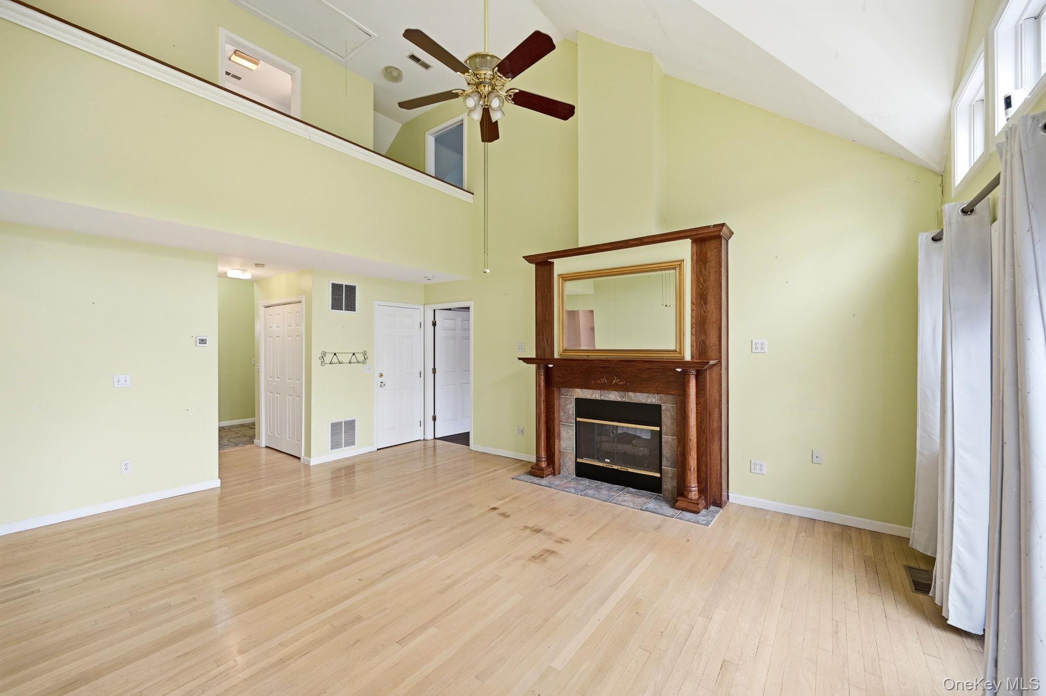 #20 photo, 186 Violet Avenue, Poughkeepsie , NY 12601