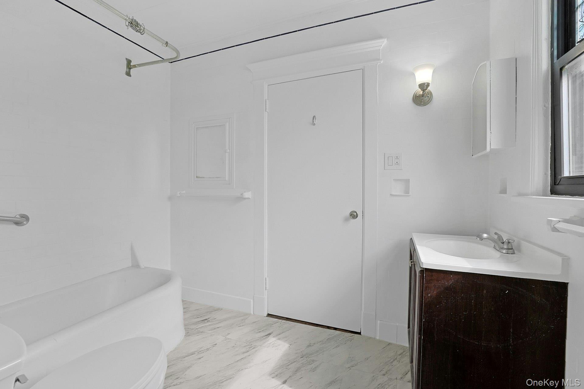 #19 photo, 39 Neptune Avenue, New Rochelle , NY 10805