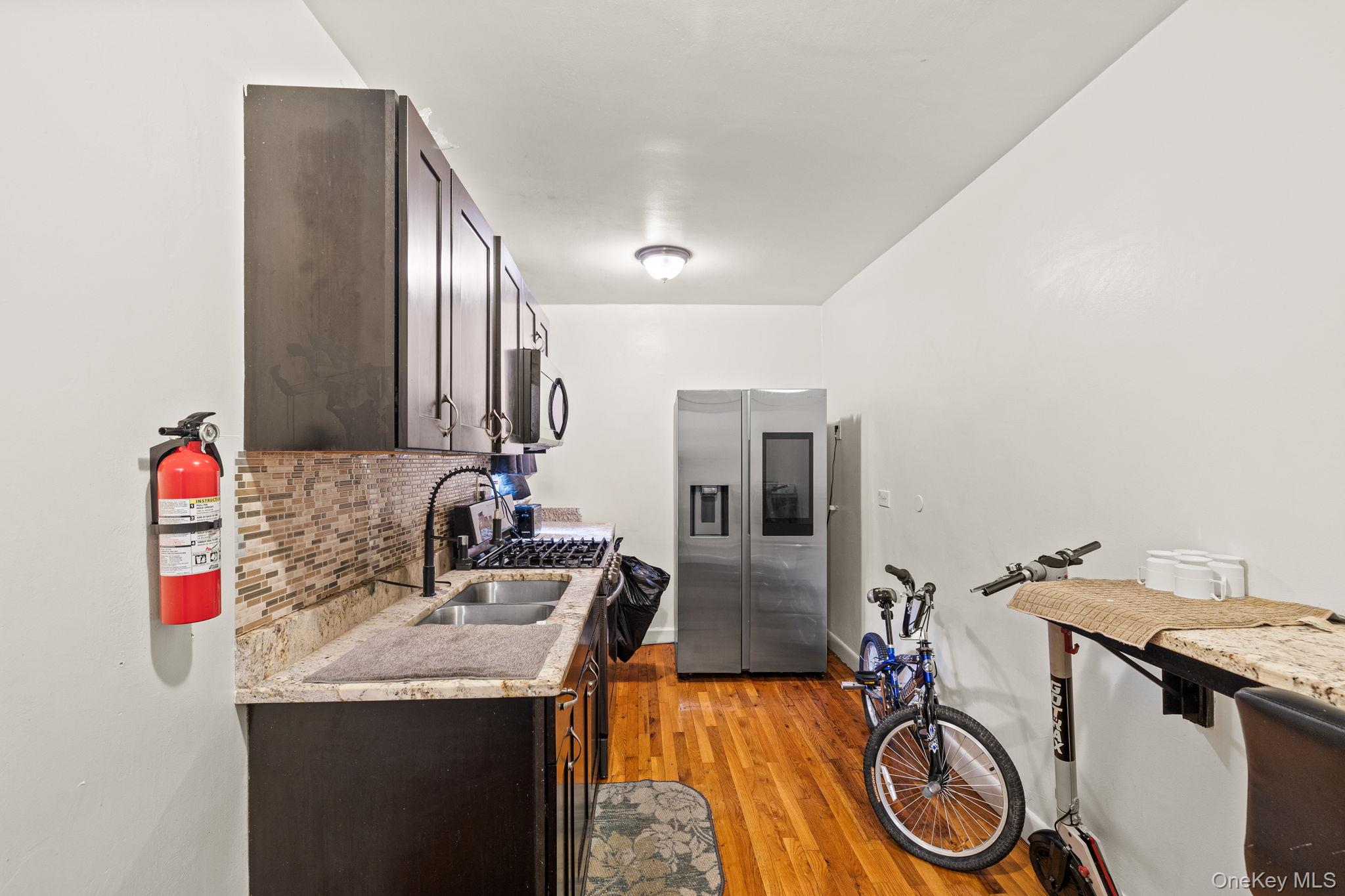 #13 photo, 2105 Wallace Avenue, Bronx , NY 10462