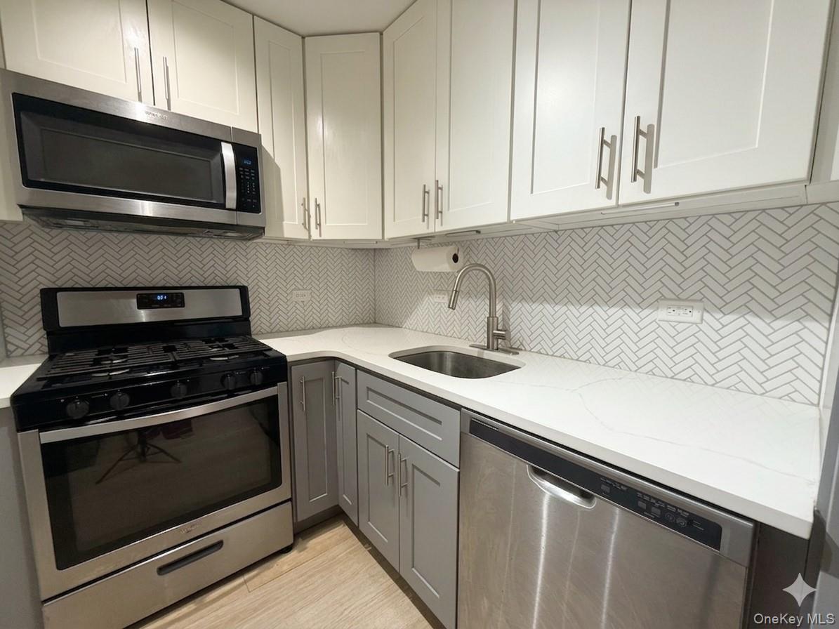 #5 photo, 77 Fulton Street, New York (Manhattan) , NY 10038