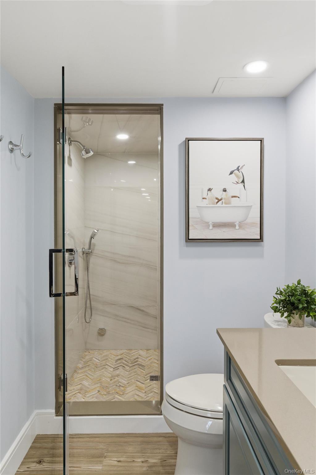 #20 photo, 205 4th Street, সাফোক কাউন্টি East Northport , NY 11731