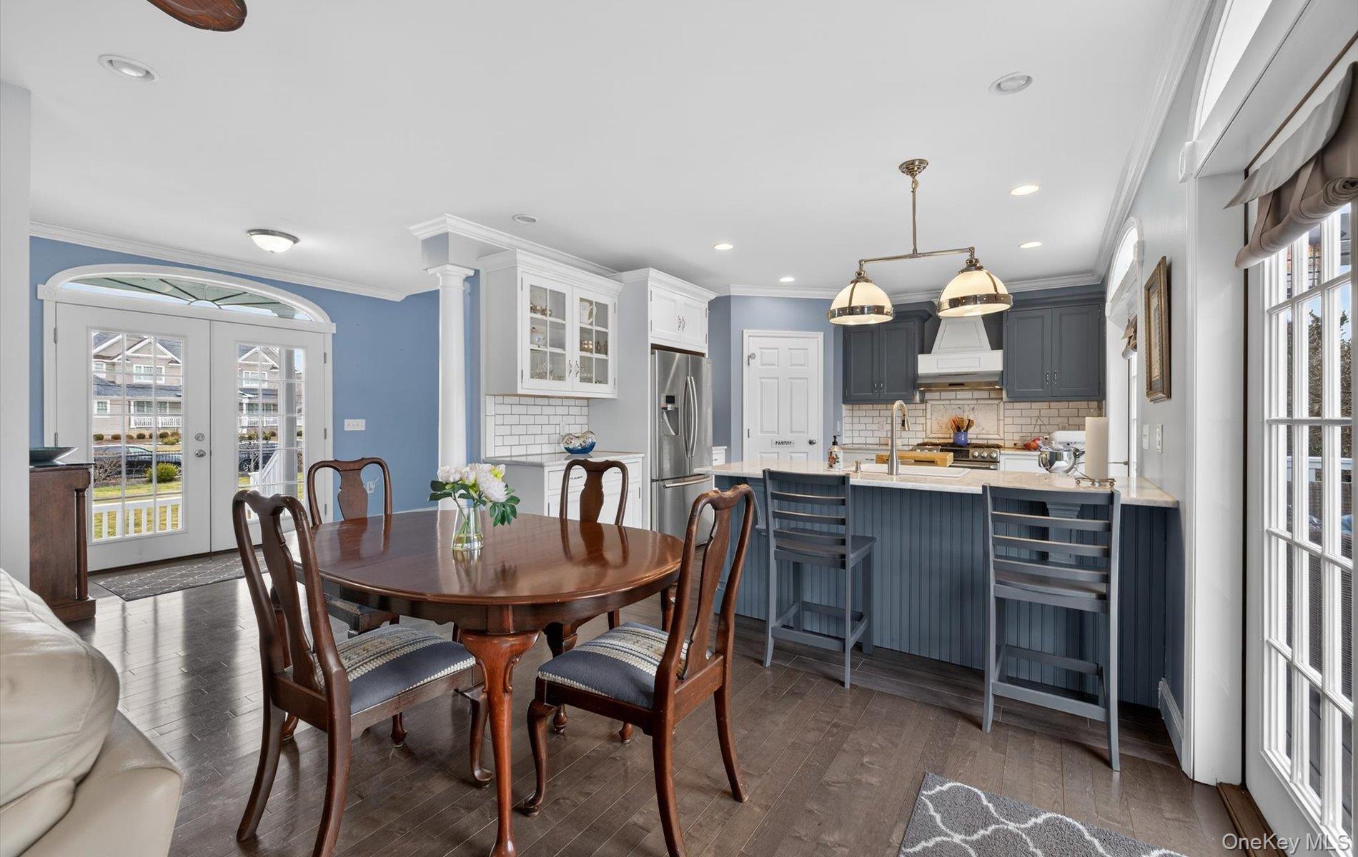 #4 photo, 108 Awixa Avenue, सफ़ोक काउंटी Bay Shore , NY 11706