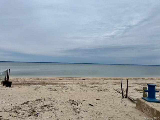 #15 photo, 9 Greenwich Avenue, Bayville , NY 11709