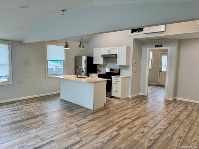 #5 photo, 9 Greenwich Avenue, Bayville , NY 11709