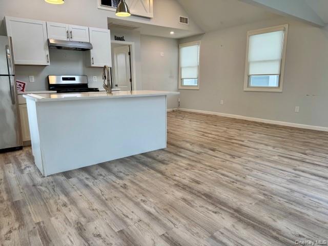 #6 photo, 9 Greenwich Avenue, Bayville , NY 11709