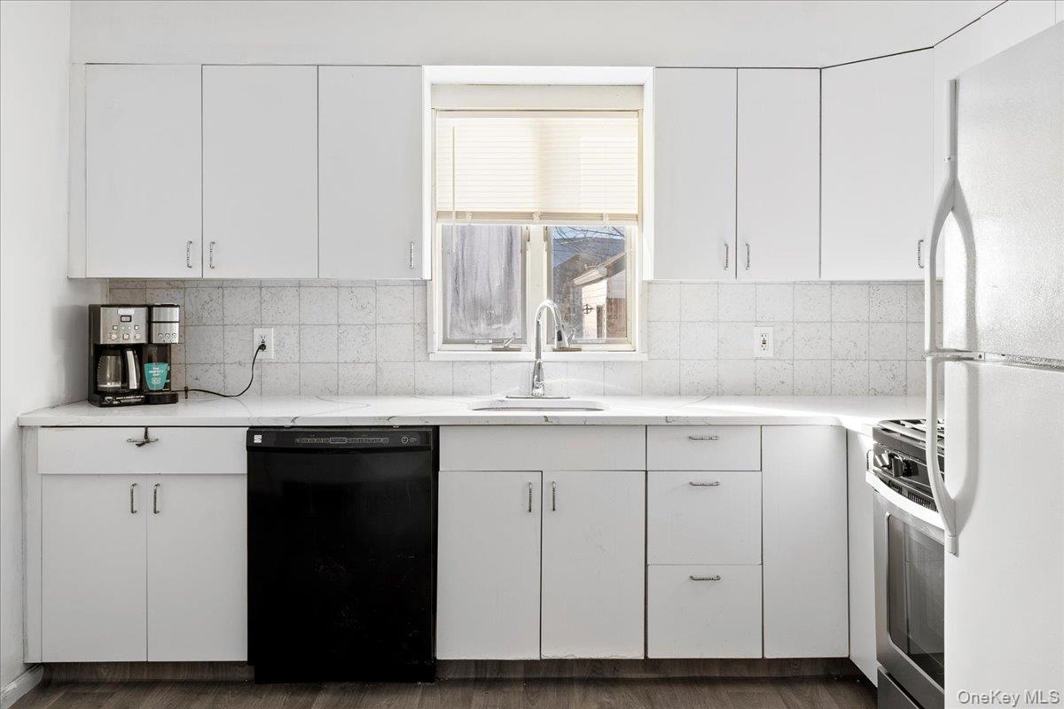 #9 photo, 119 S 6th Street, Bethpage , NY 11714