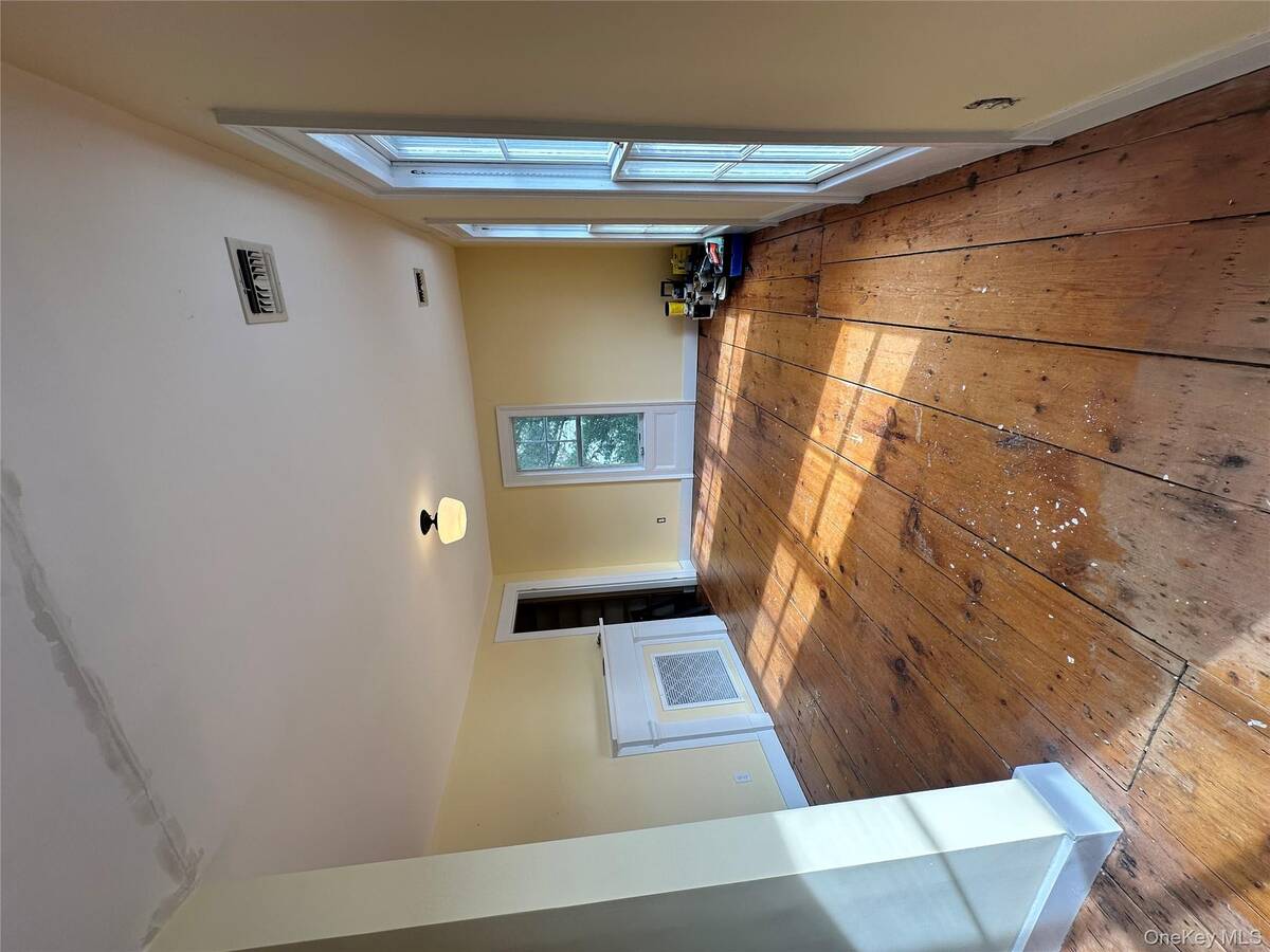 #6 photo, 744 Main Street, #2, Greenport , NY 11944