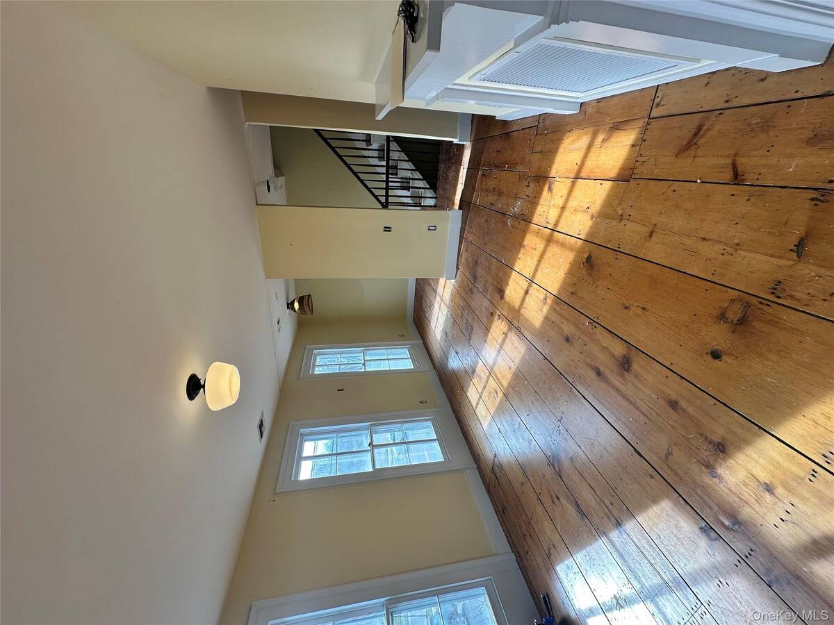 #7 photo, 744 Main Street, #2, Greenport , NY 11944