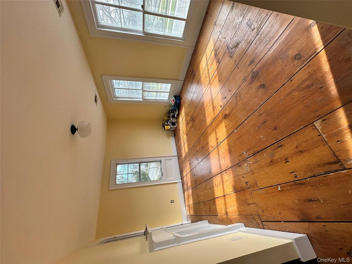 #8 photo, 744 Main Street, #2, Greenport , NY 11944