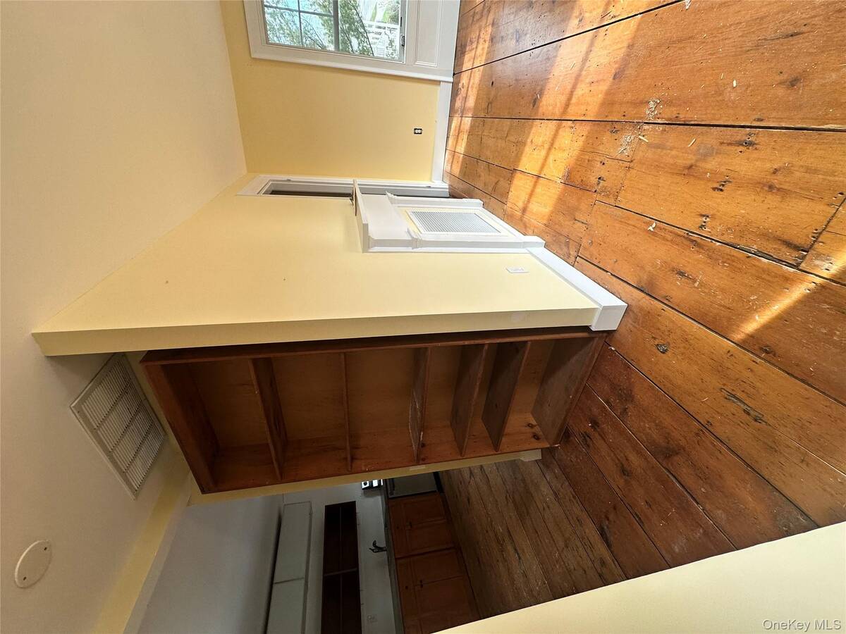 #9 photo, 744 Main Street, #2, Greenport , NY 11944