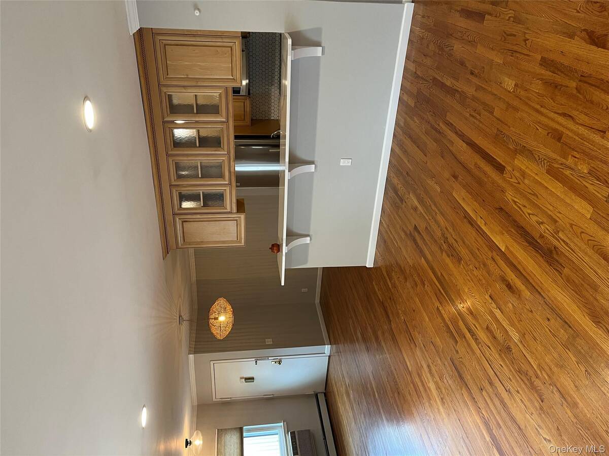 #11 photo, 77 Richmond Boulevard, #4A, Ronkonkoma , NY 11779