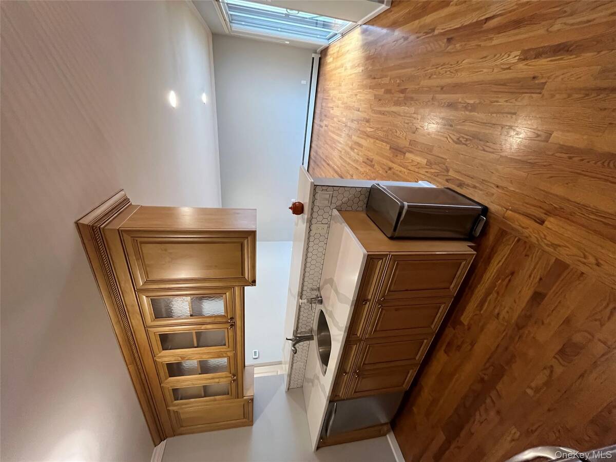 #3 photo, 77 Richmond Boulevard, #4A, Ronkonkoma , NY 11779