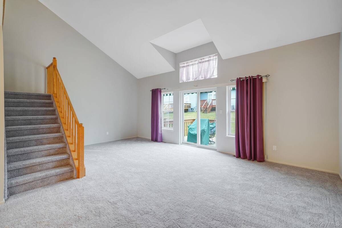 #10 photo, 18 Summerfield Circle, Central Islip , NY 11722