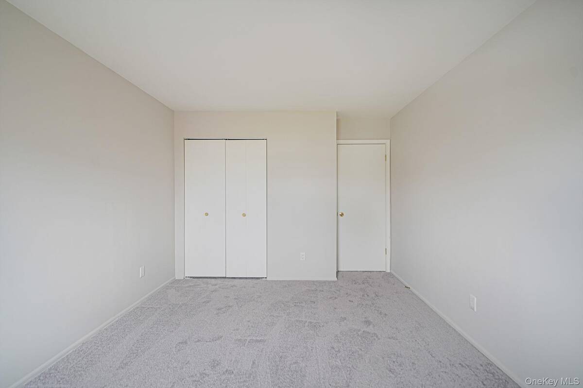 #18 photo, 18 Summerfield Circle, Central Islip , NY 11722