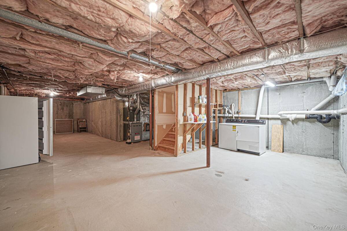 #22 photo, 18 Summerfield Circle, Central Islip , NY 11722