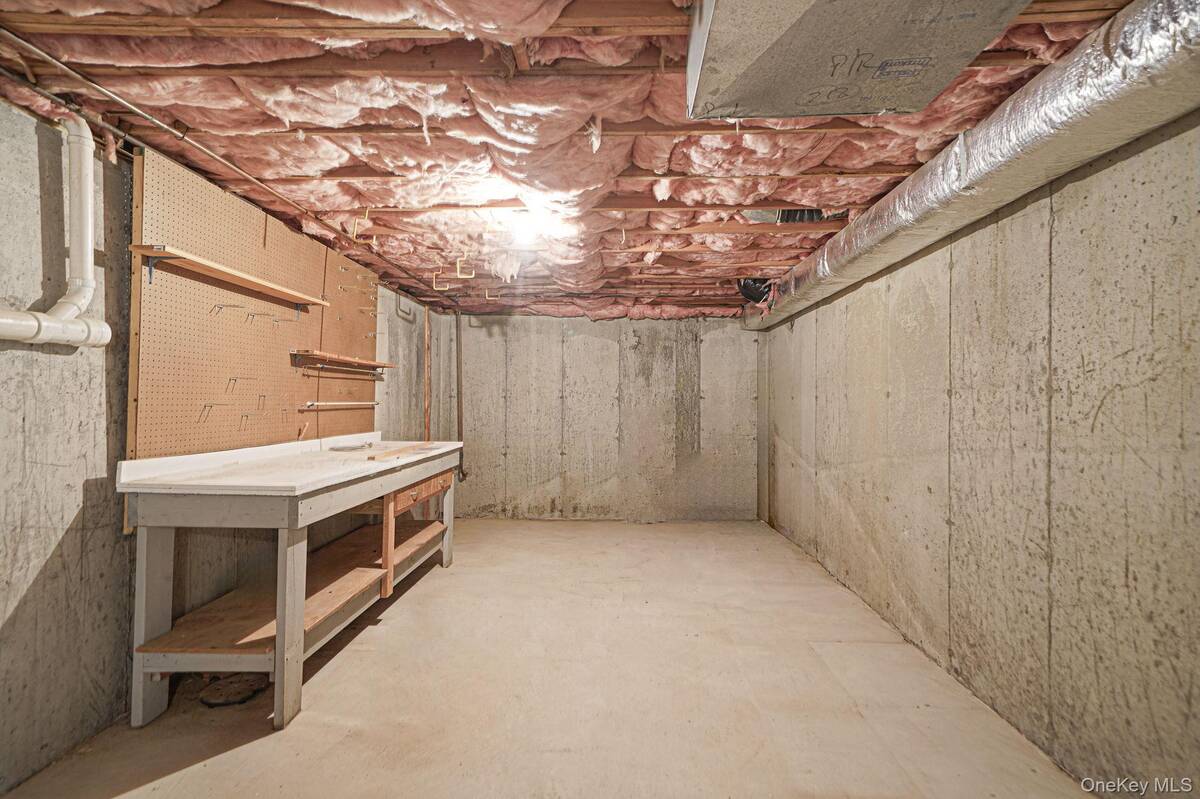 #23 photo, 18 Summerfield Circle, Central Islip , NY 11722