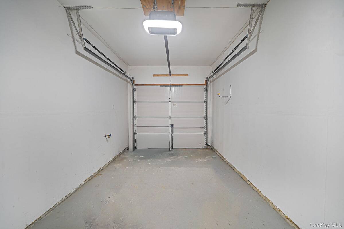 #25 photo, 18 Summerfield Circle, Central Islip , NY 11722