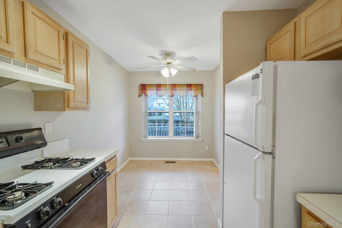 #3 photo, 18 Summerfield Circle, Central Islip , NY 11722