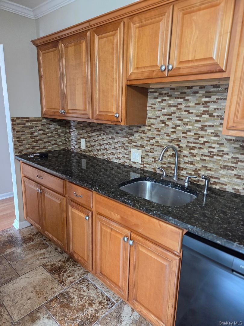 #3 photo, 40-171 W 4th Street, Patchogue , NY 11772