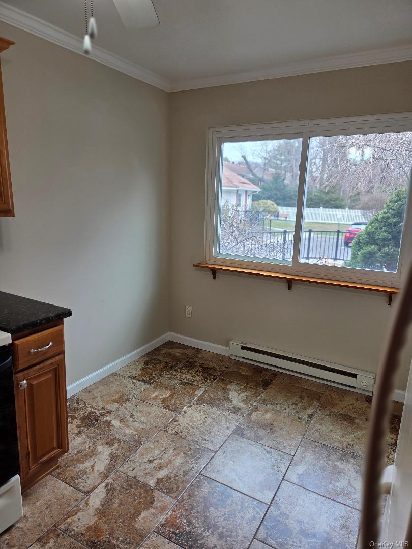 #5 photo, 40-171 W 4th Street, Patchogue , NY 11772