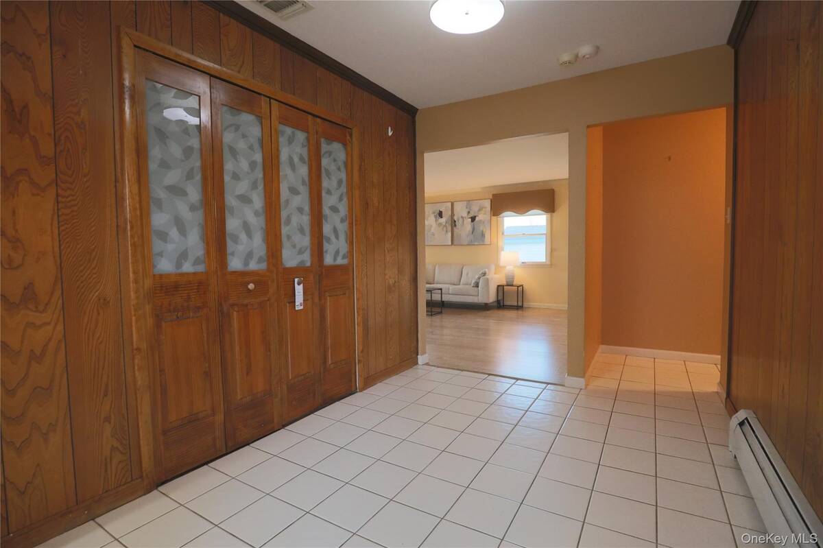 #2 photo, 18 Strathmore Village Drive, South Setauket , NY 11720