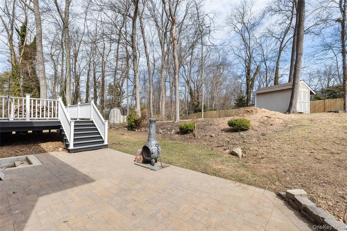 #15 photo, 336 Dix Hills Road, Dix Hills , NY 11747