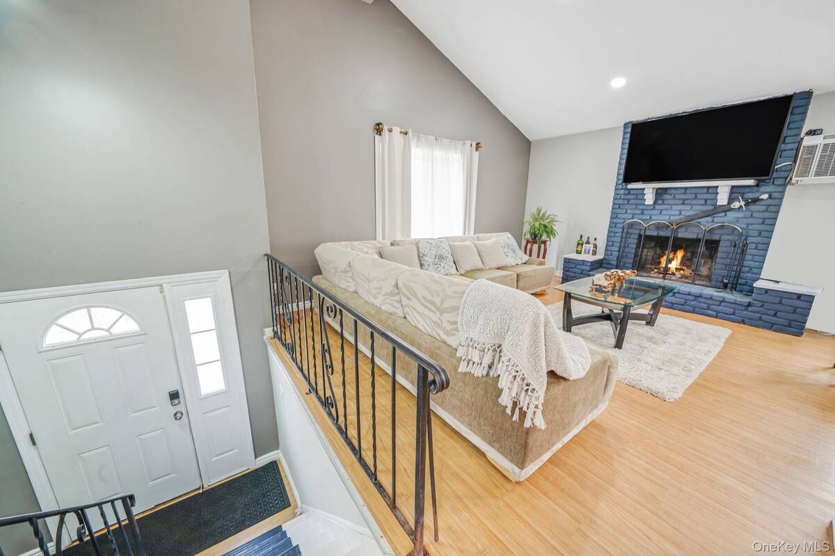 #13 photo, 83 Revilo Avenue, Shirley , NY 11967