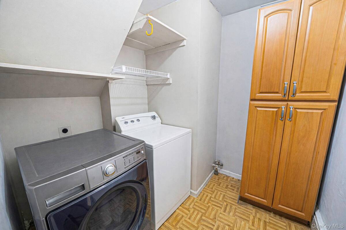 #20 photo, 83 Revilo Avenue, Shirley , NY 11967