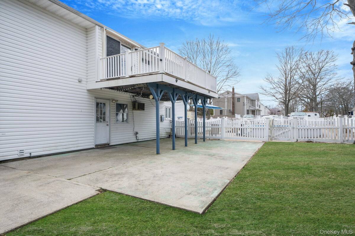 #22 photo, 83 Revilo Avenue, Shirley , NY 11967