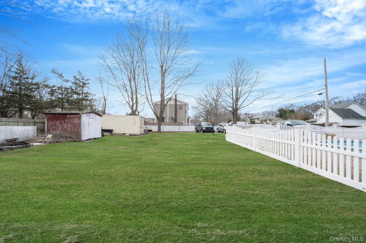 #23 photo, 83 Revilo Avenue, Shirley , NY 11967